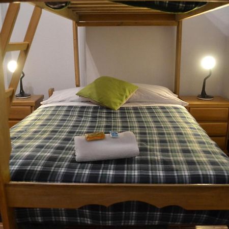 לימה Casa Hualpa Hostel מראה חיצוני תמונה