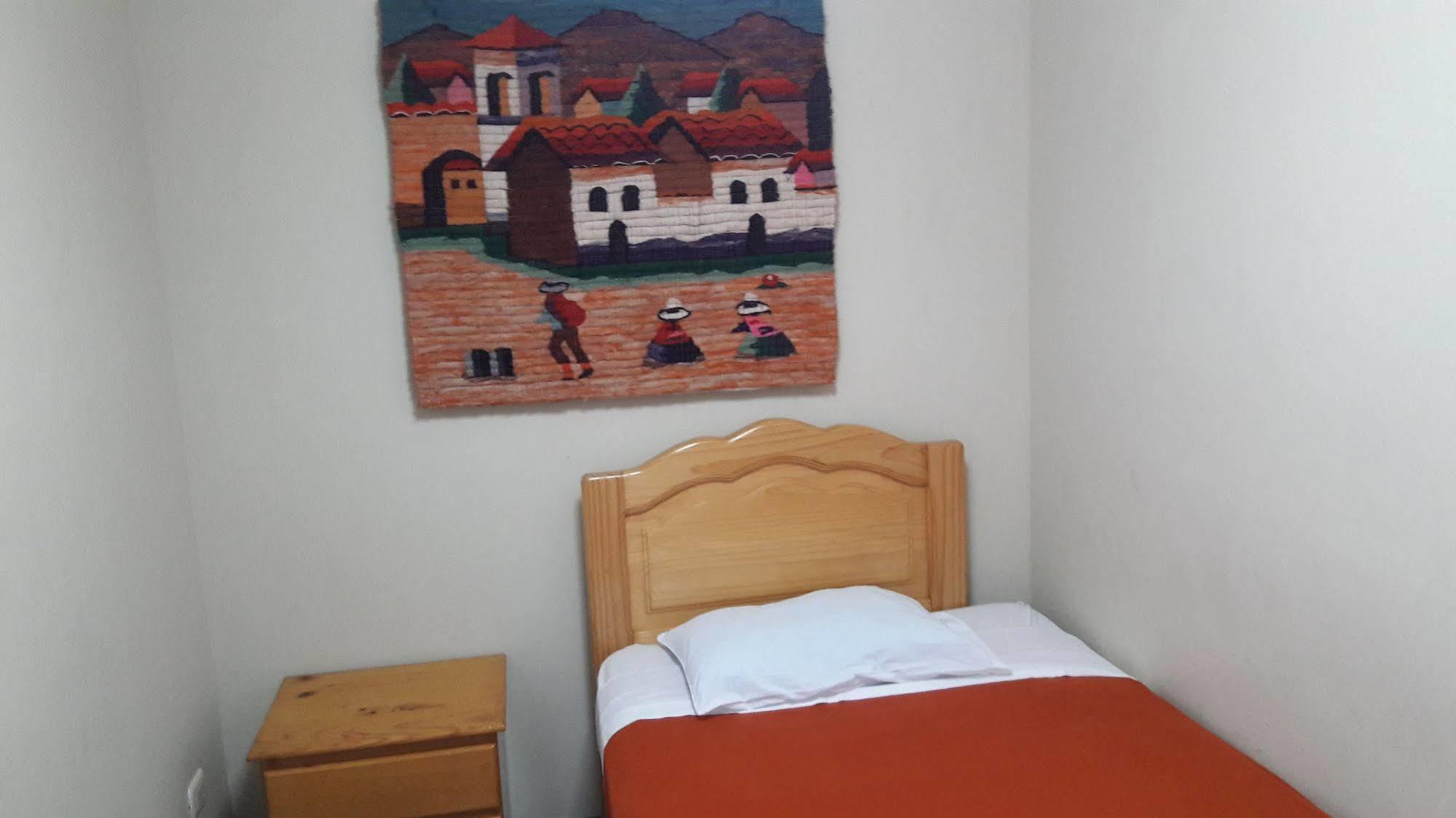 לימה Casa Hualpa Hostel מראה חיצוני תמונה