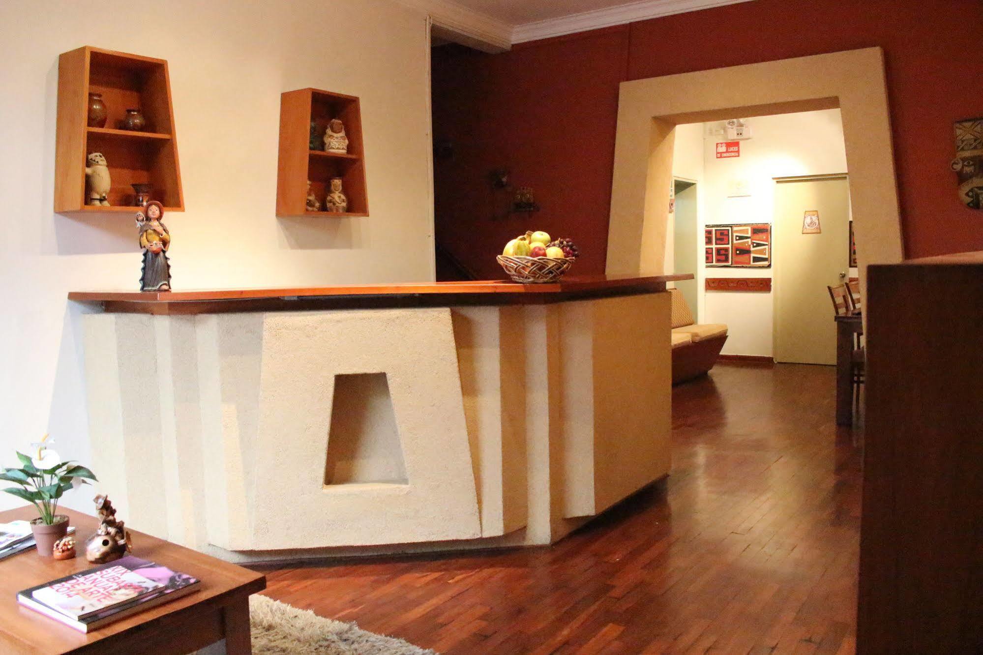 לימה Casa Hualpa Hostel מראה חיצוני תמונה