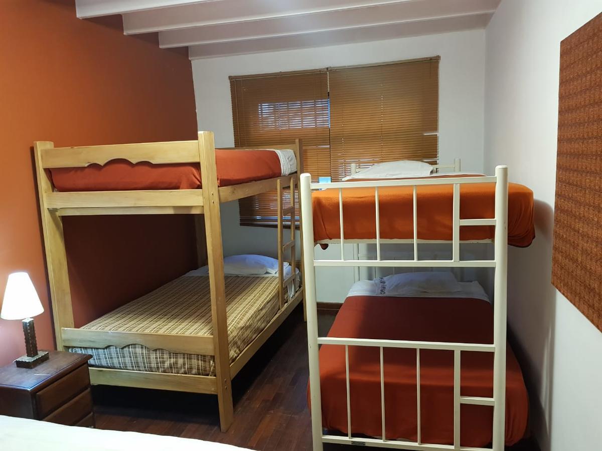 לימה Casa Hualpa Hostel מראה חיצוני תמונה